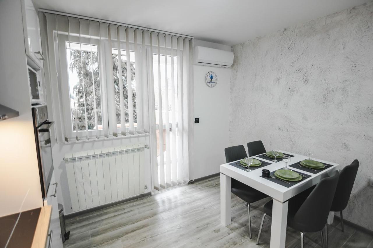 Kristal Apartmani Arandjelovac Esterno foto